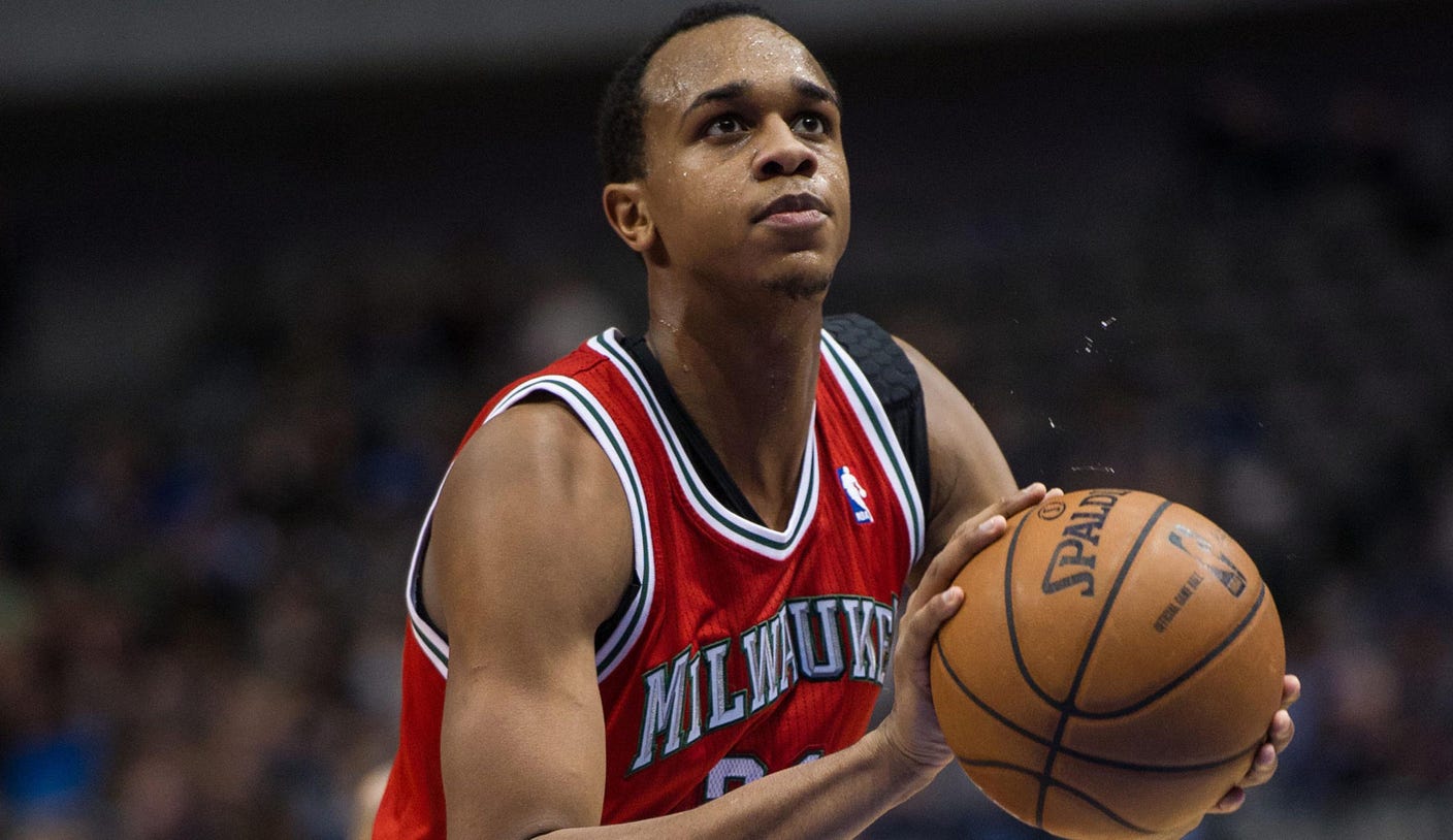 Report: John Henson agrees to $44 million extension with Bucks - Brew Hoop