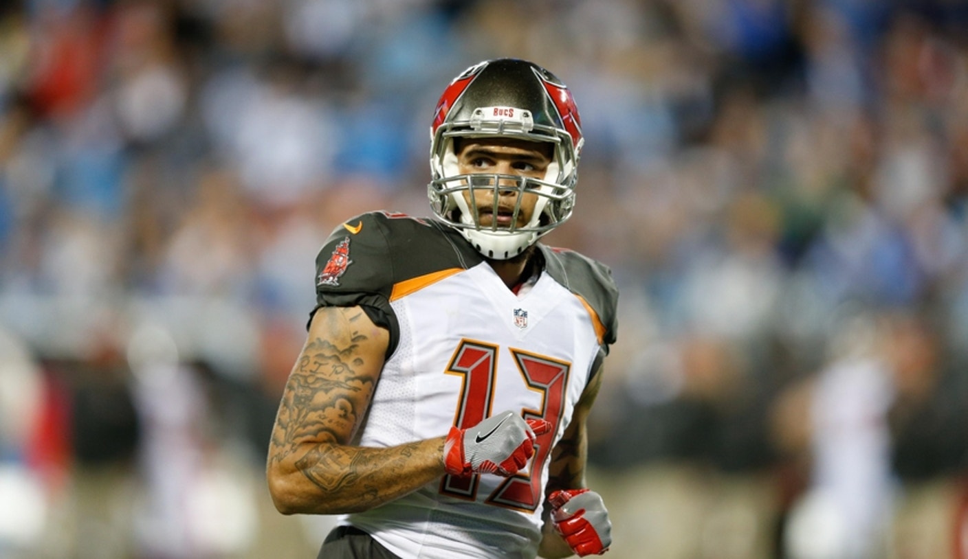 Could New York Giants pursue disgruntled WR Mike Evans?