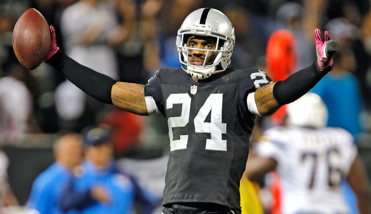 Raiders' Charles Woodson continuing his vintage play