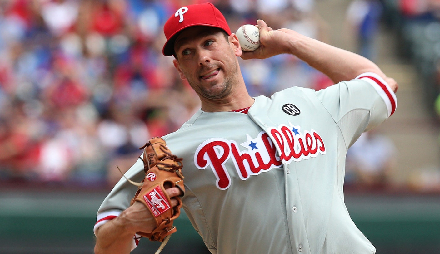 Report: Ex-Phillies ace Cliff Lee considering return after being