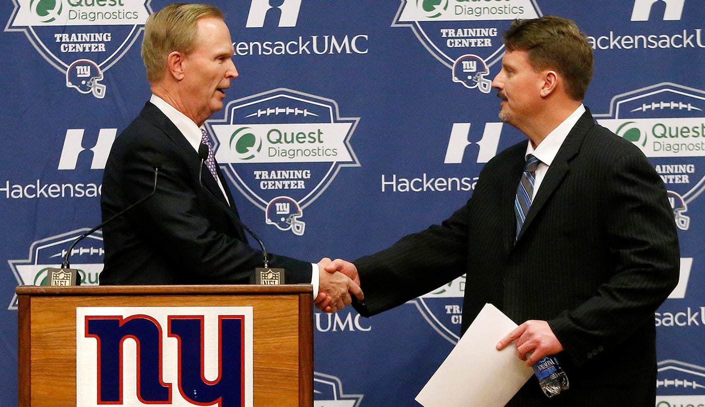 Why Ben McAdoo wore a too-big suit and everyone's laughing
