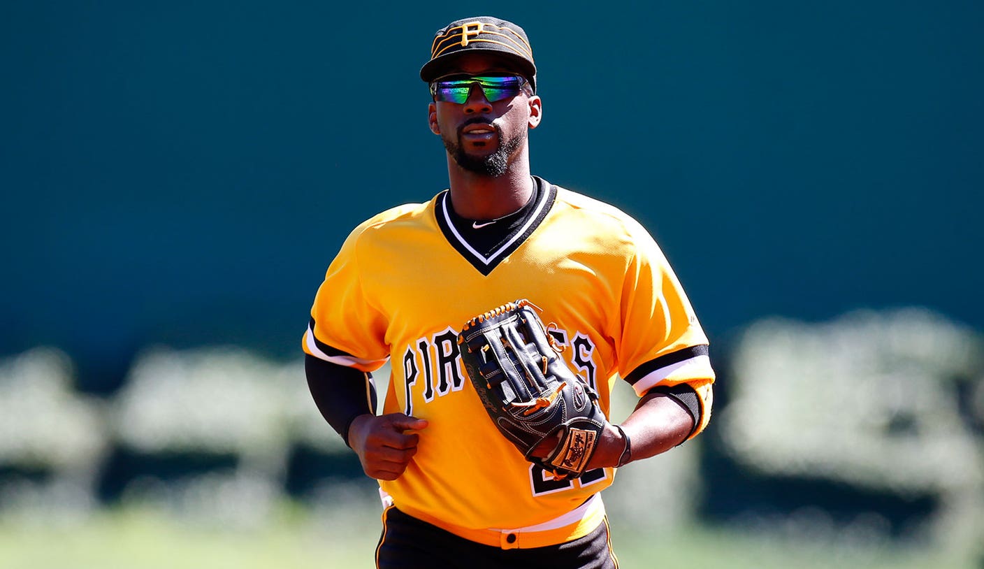 MLB free agency: Andrew McCutchen signs with Pirates - Sports