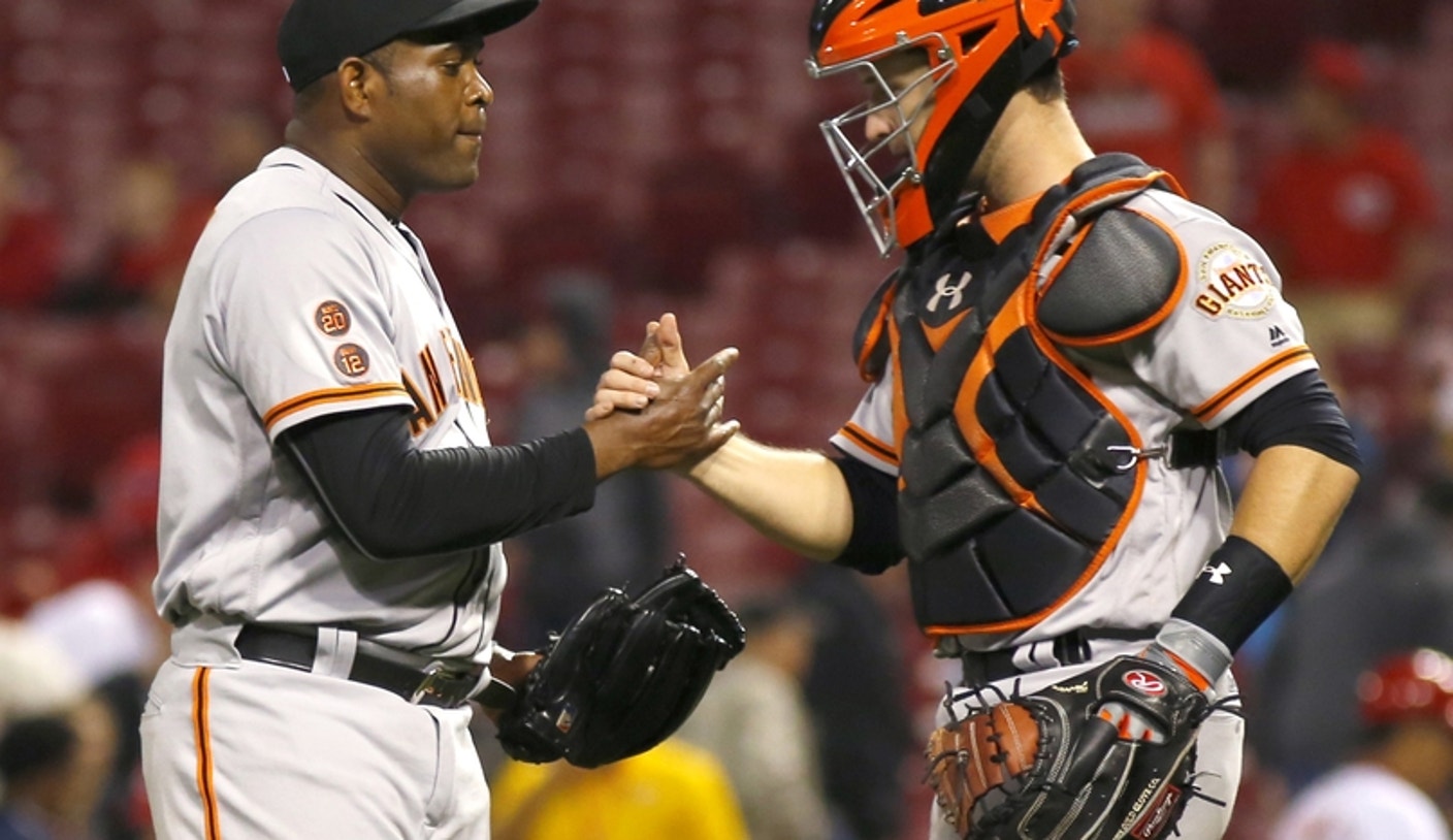 Buster Posey shares photos of his young twins - McCovey Chronicles