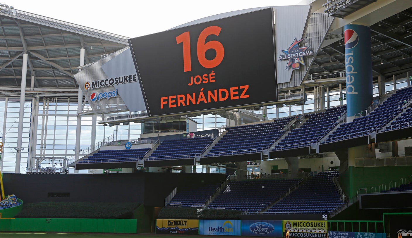Marlins turn pitcher's mound into memorial for Jose Fernandez