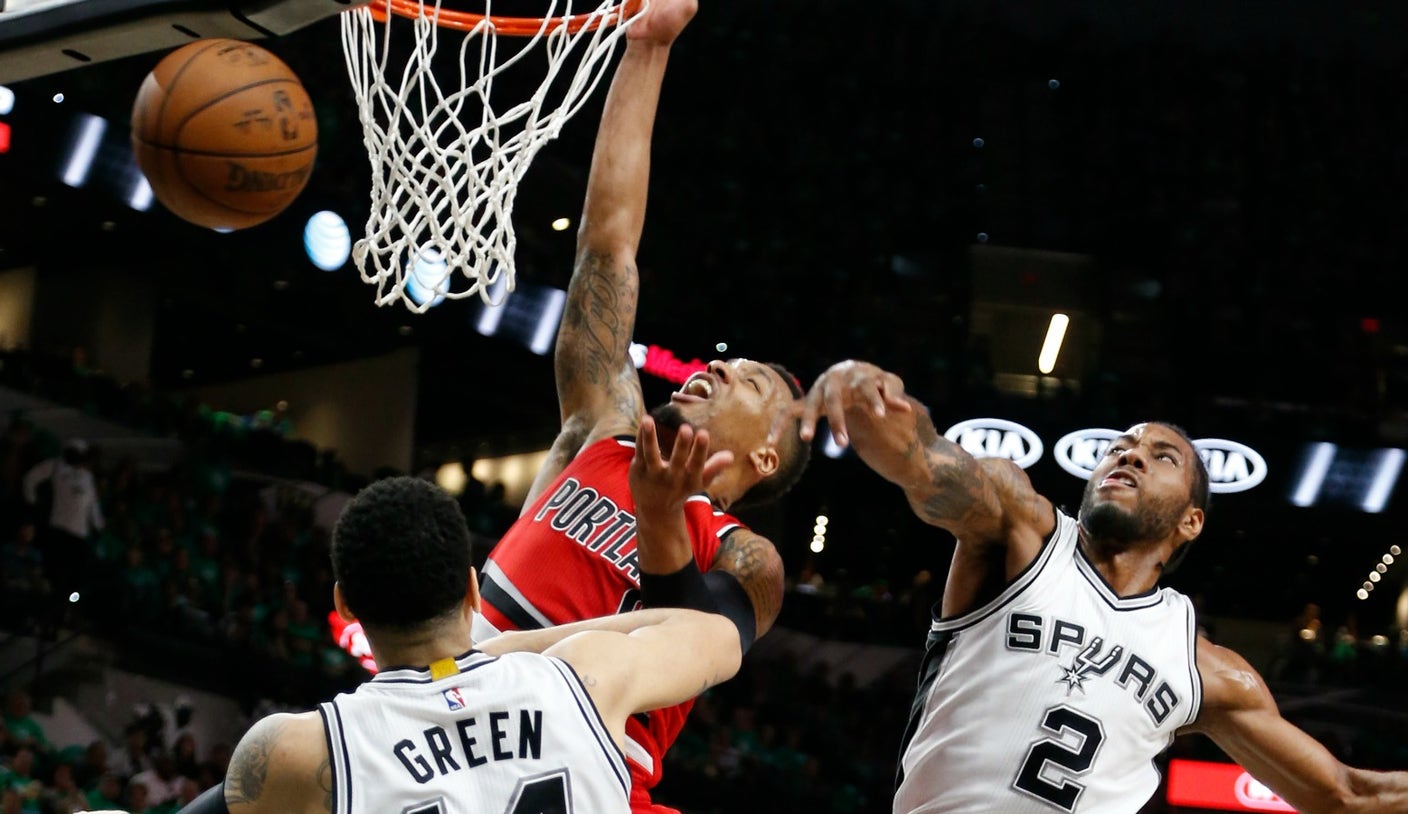 Kawhi Leonard obliterates Damian Lillard with this monster swat | FOX Sports