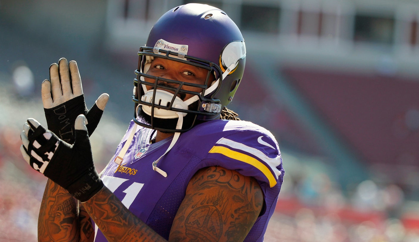 Phil Loadholt 'hopeful' to be on field for Vikings' offseason program