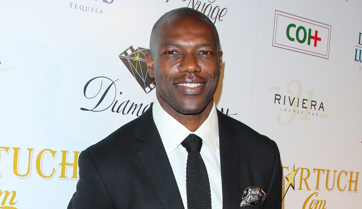 Terrell Owens involved in bizarre incident at Starbucks