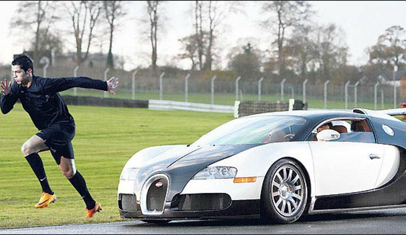 Cristiano Ronaldo got himself a Bugatti Veyron as a present FOX