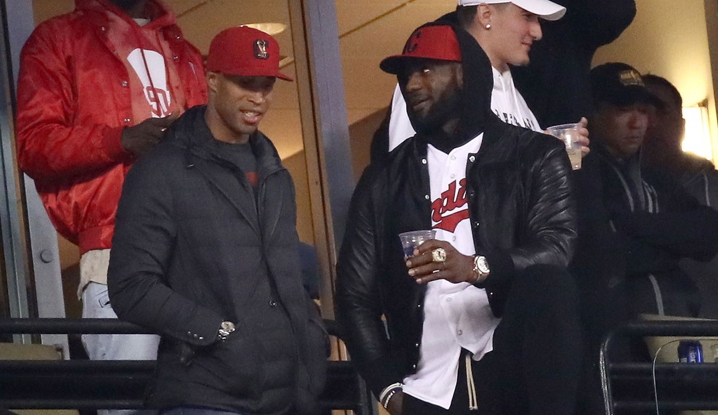 Lebron james top lion ring