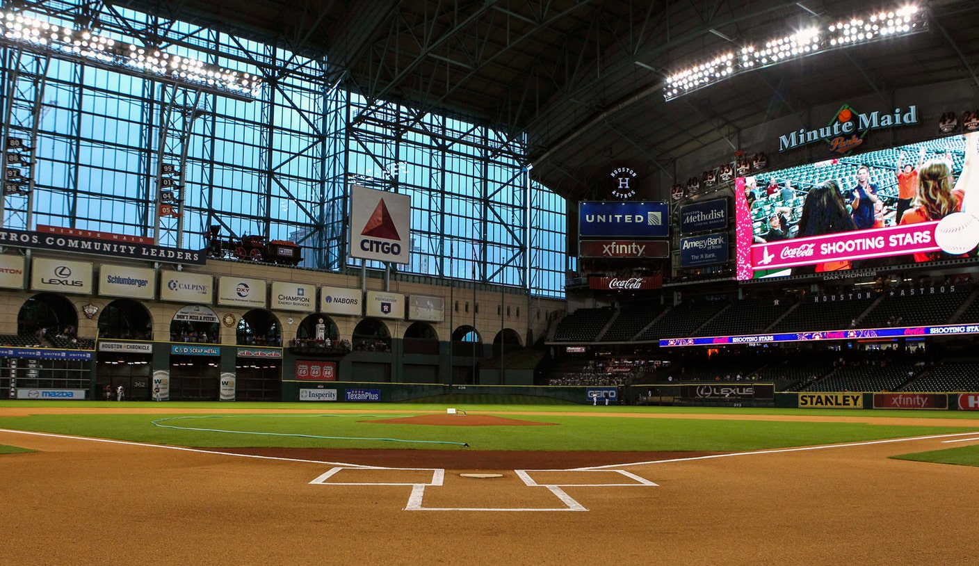 Watch time-lapse footage of Minute Maid Park's retractable roof in