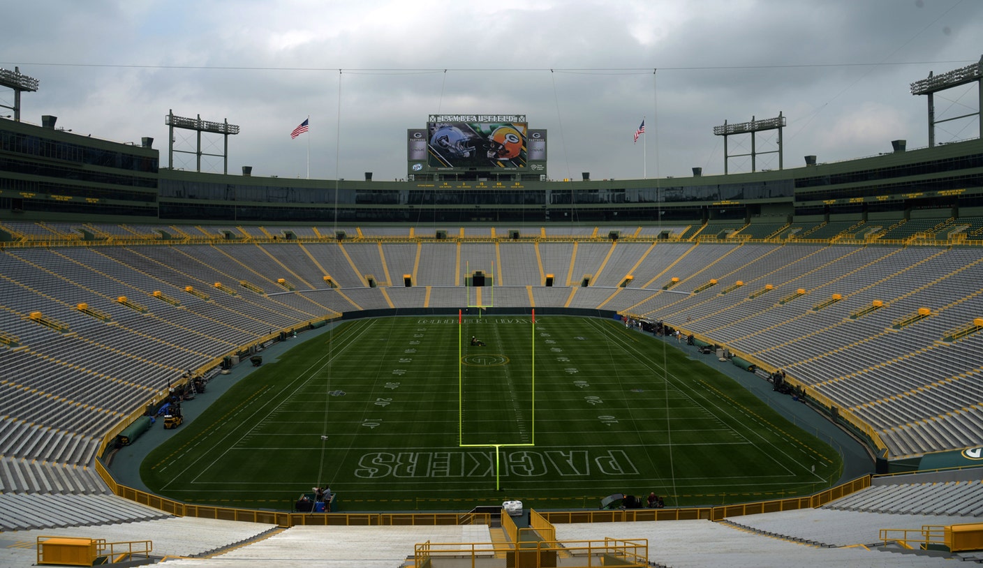 スポーツ NFL lambeau field green bay packers Lambeau Field – Home of the Green Bay Packers | DGL Sports