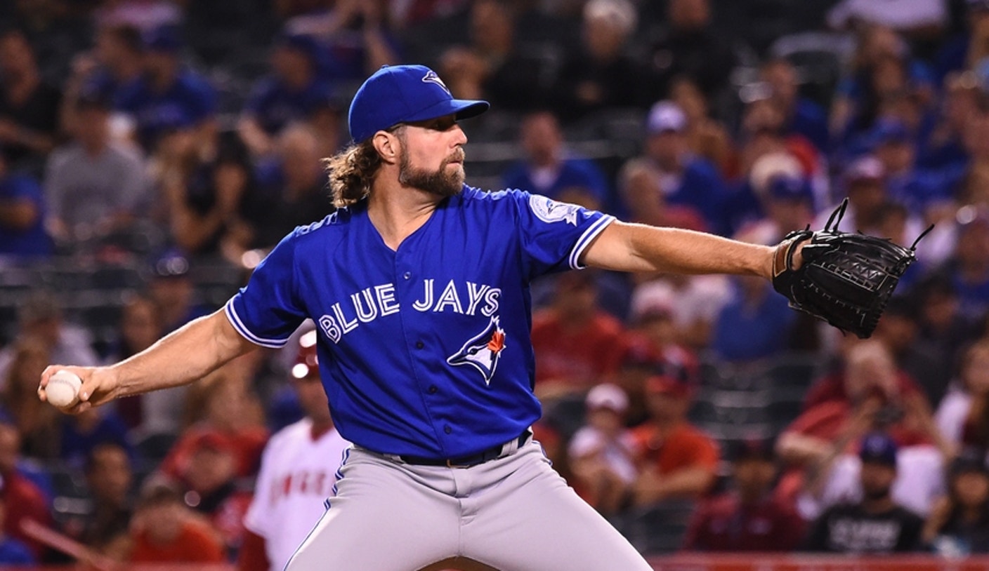 Toronto Blue Jays: Is This the End for R.A. Dickey?