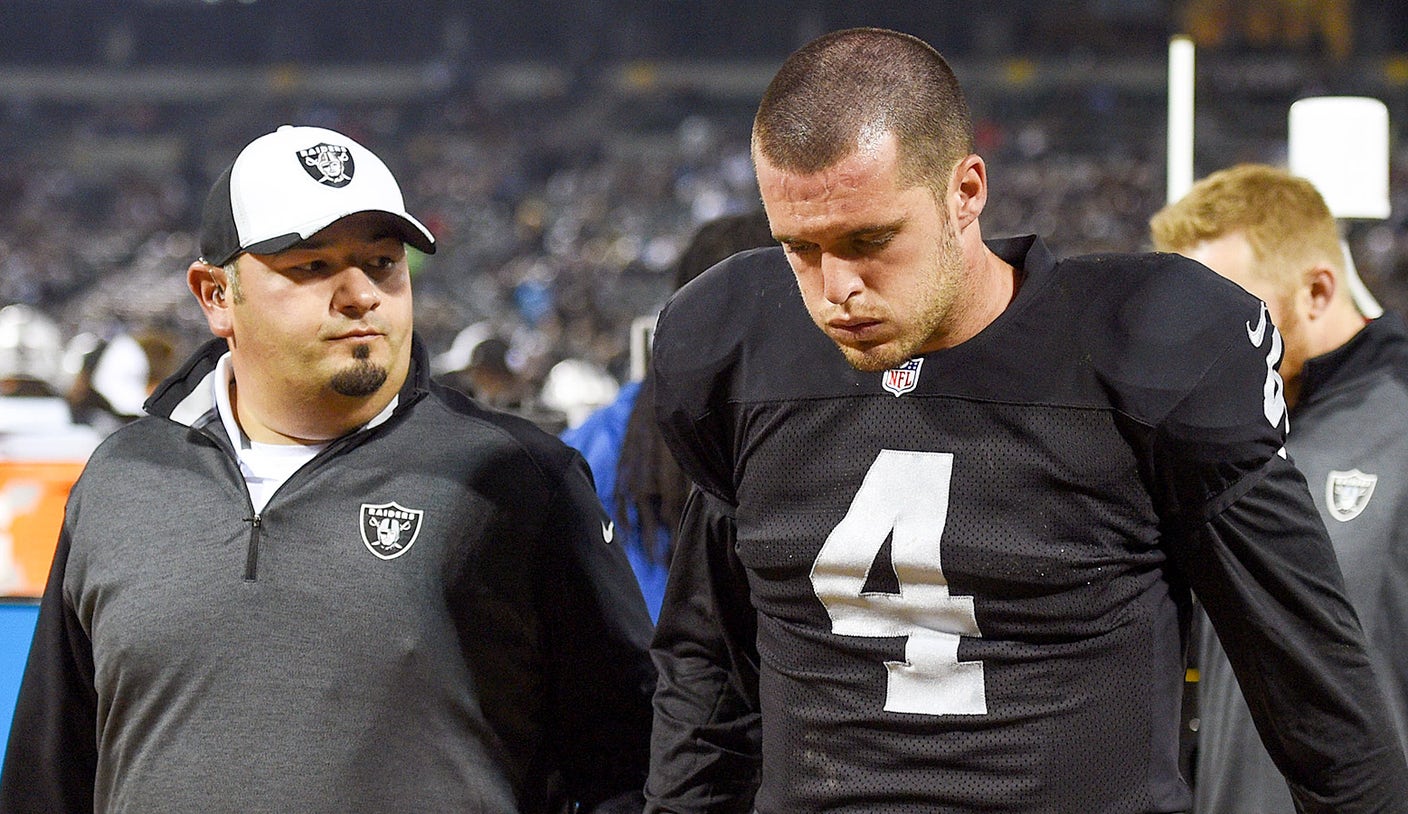 Rookie QB Derek Carr returns to practice for Raiders