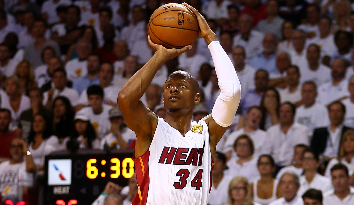 Spurs Join Cavaliers, Clippers and Mavericks in Race for Ray Allen