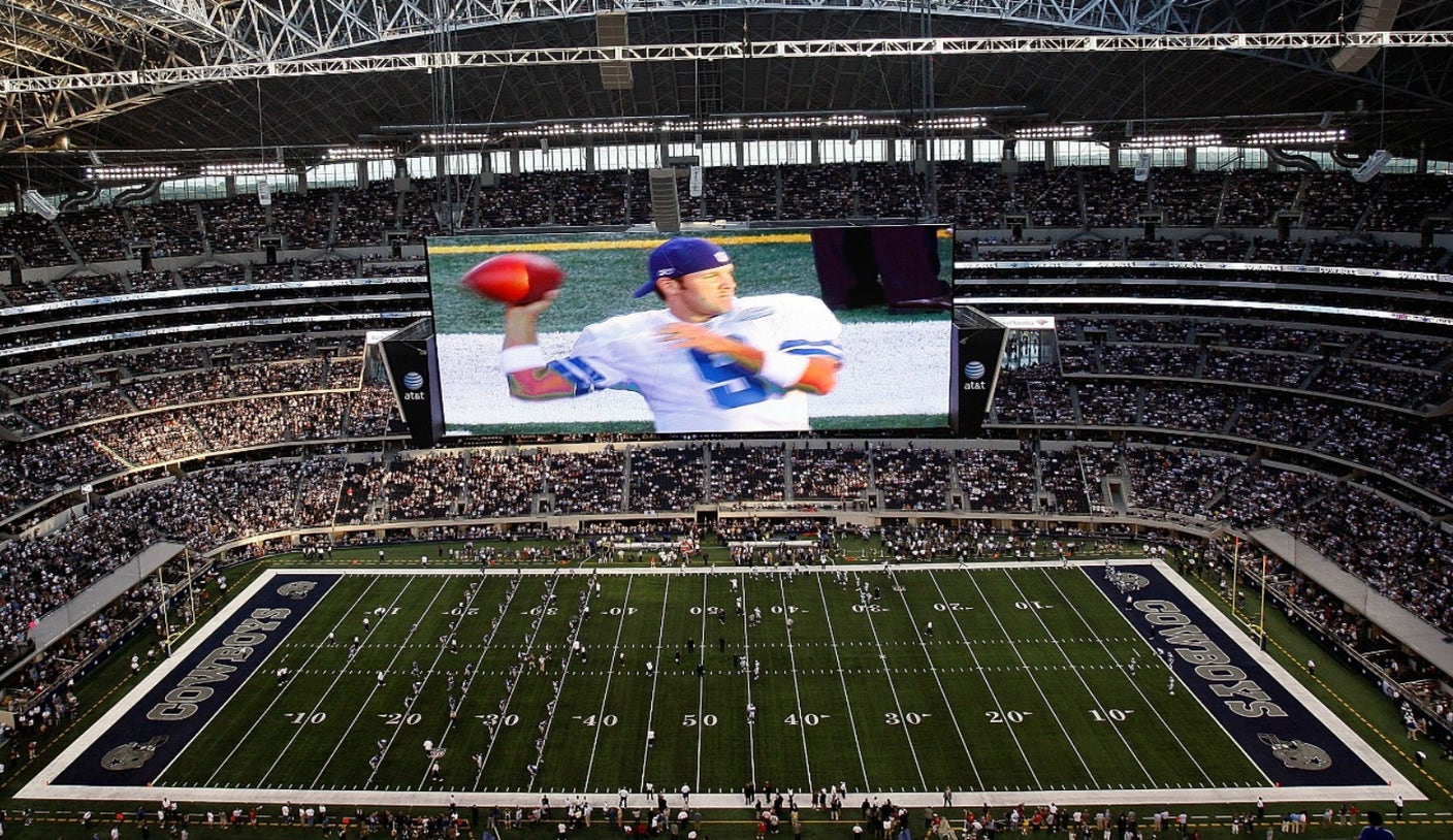 Here's how the Dallas Cowboys clean their colossal 60-yard jumbotron
