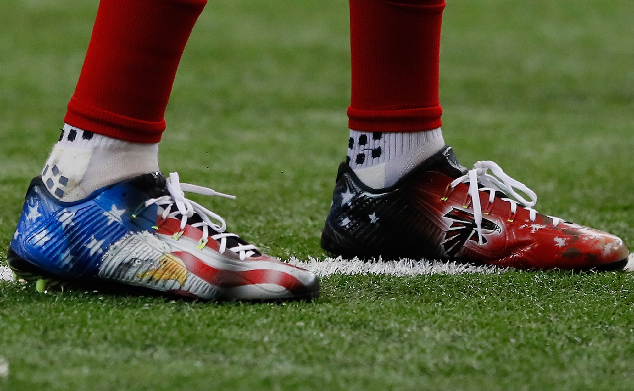 Patriots Owner Robert Kraft Explains Why He Supports Nfl Banning Custom Cleats Fox Sports