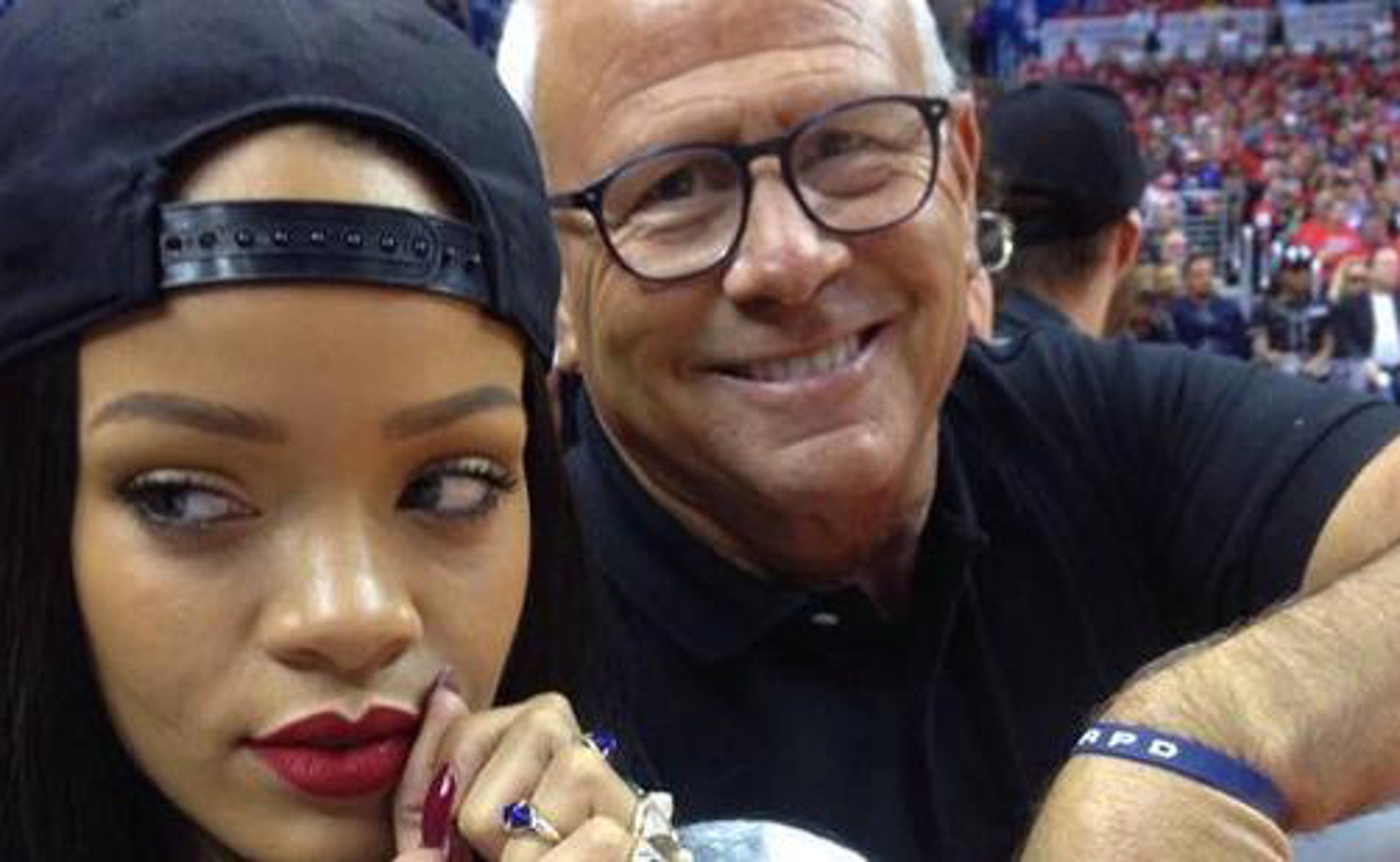 Cause Celeb Phone Dropped By Rihanna During Selfie Mishap Nets 66k Fox Sports