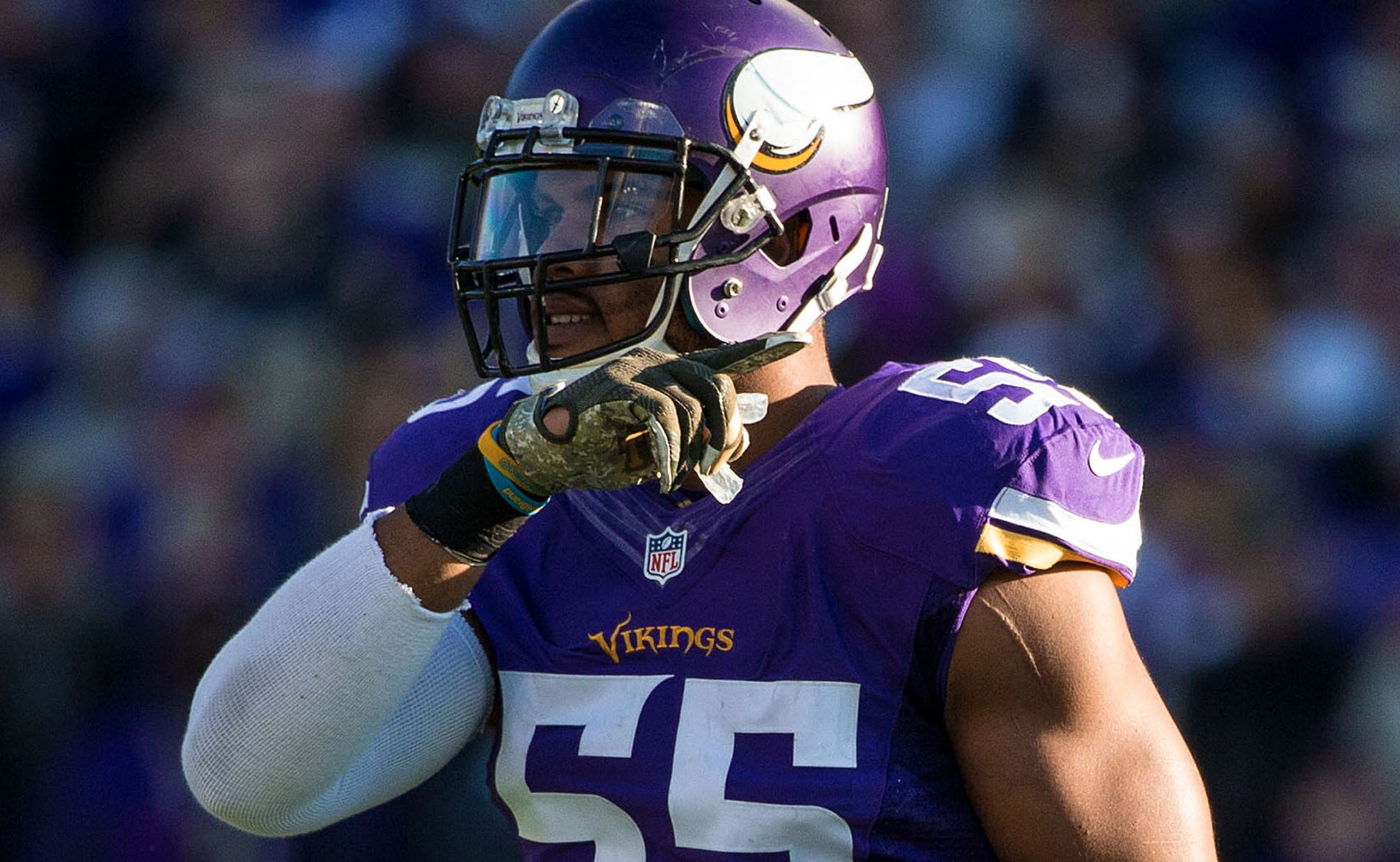 Anthony Barr reveals that he has been playing with broken hand FOX Sports