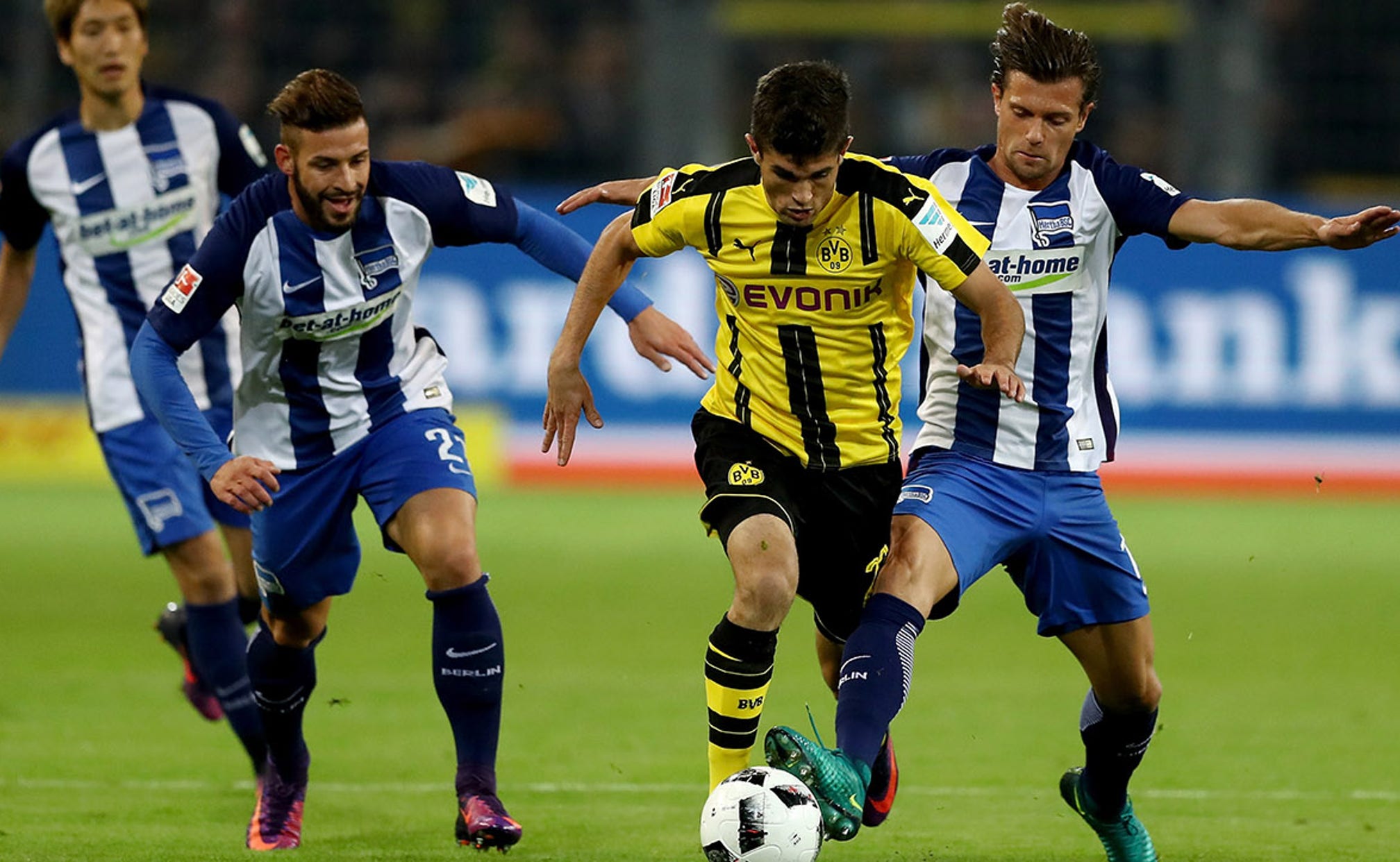 How to watch Sporting CP vs. Borussia Dortmund online ...