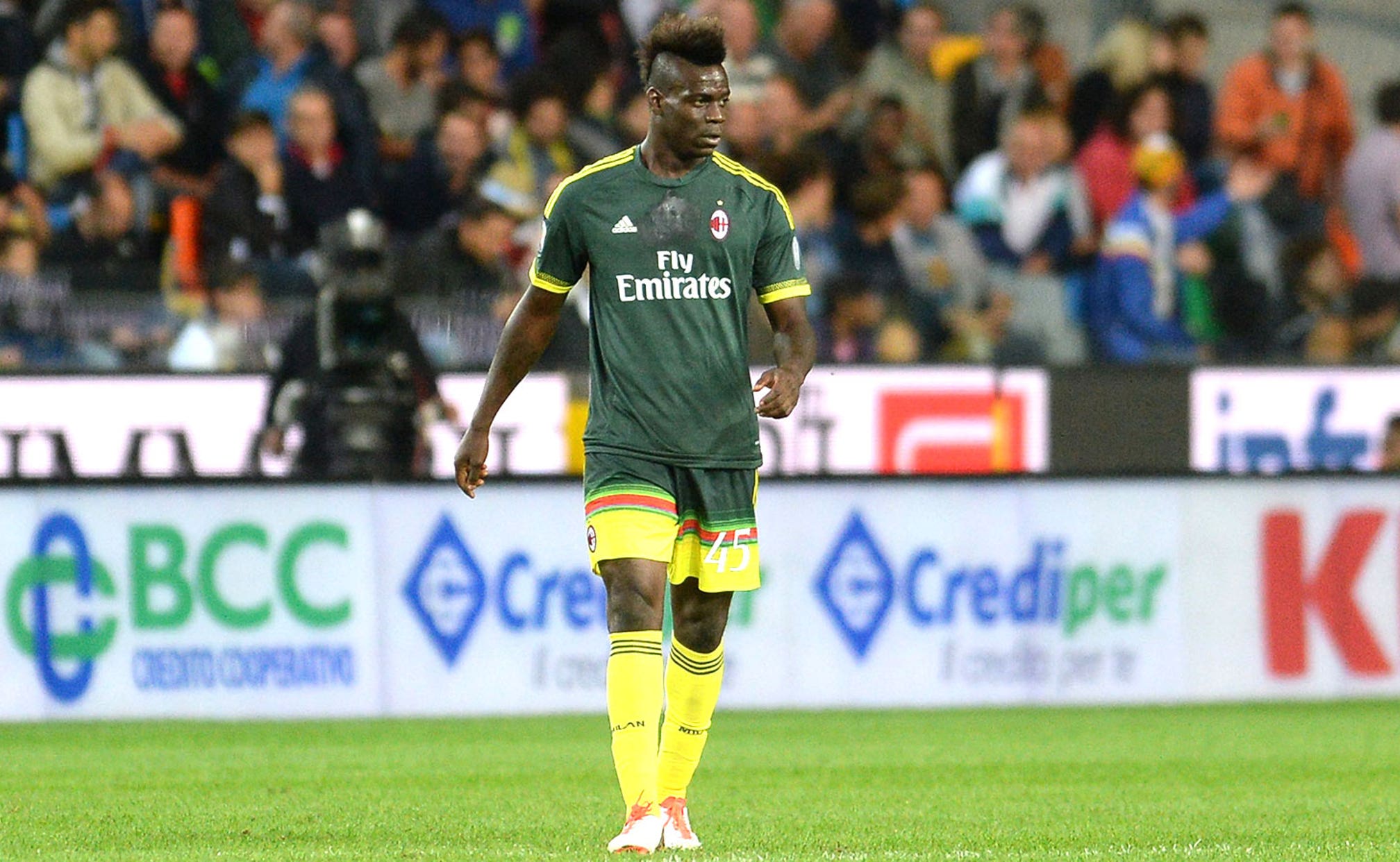 Mario Balotelli Hits Beautiful Free Kick Goal In Ac Milan Win Fox Sports