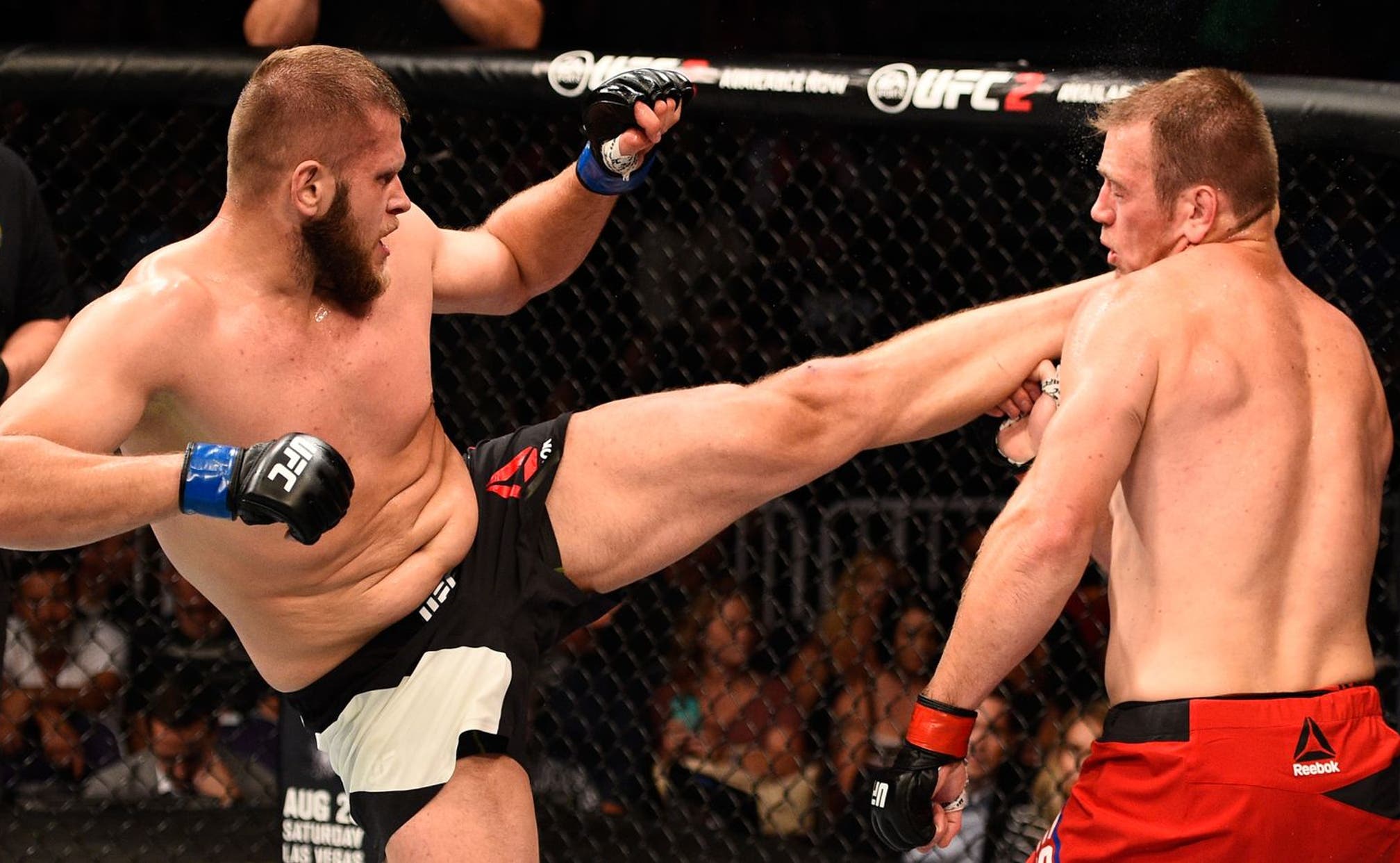 Marcin Tybura Wins First UFC Fight With Nasty Head-kick Knockout | FOX ...