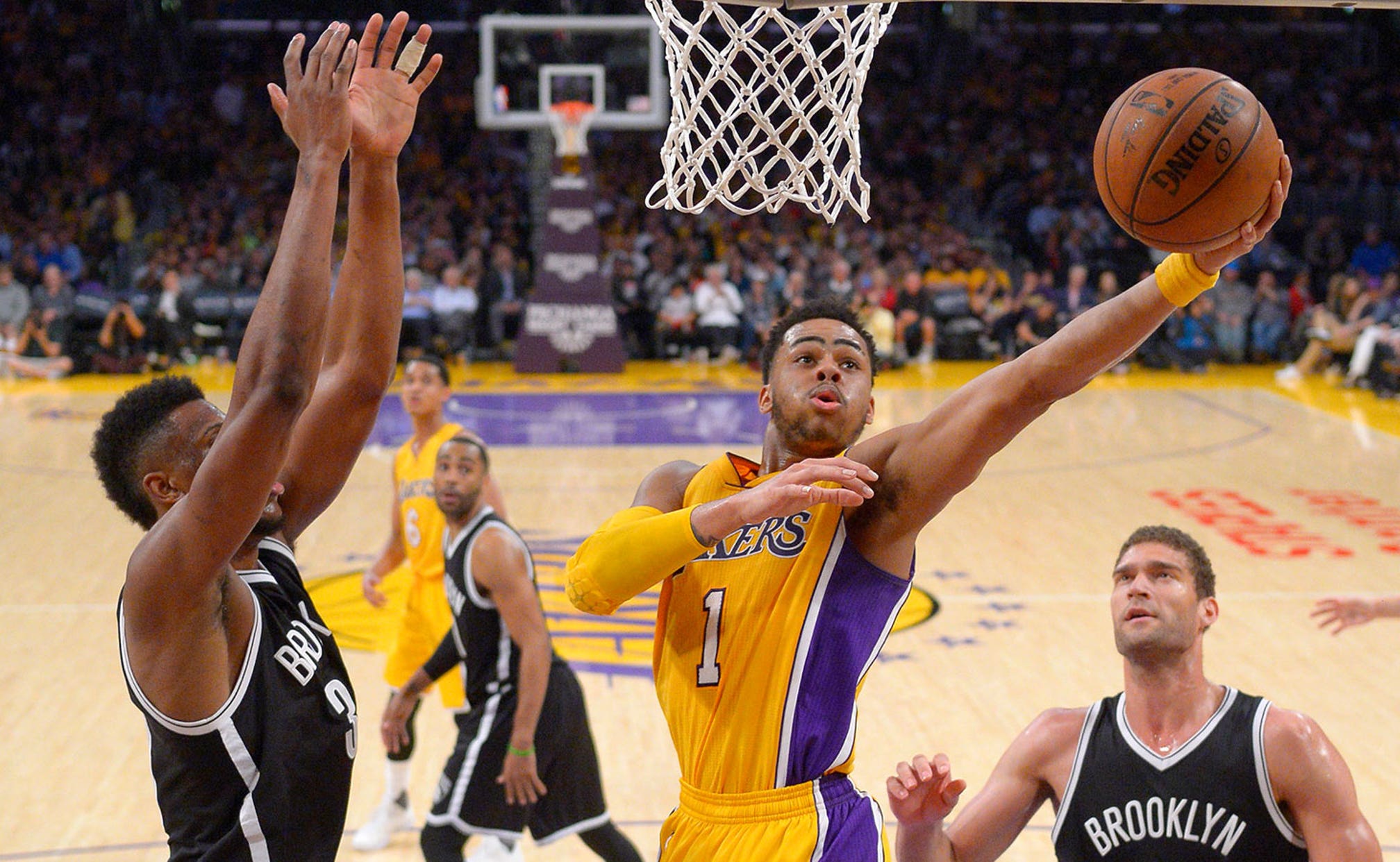 D Angelo Russell Does His Best Kobe Bryant Impression In Lakers Win Fox Sports