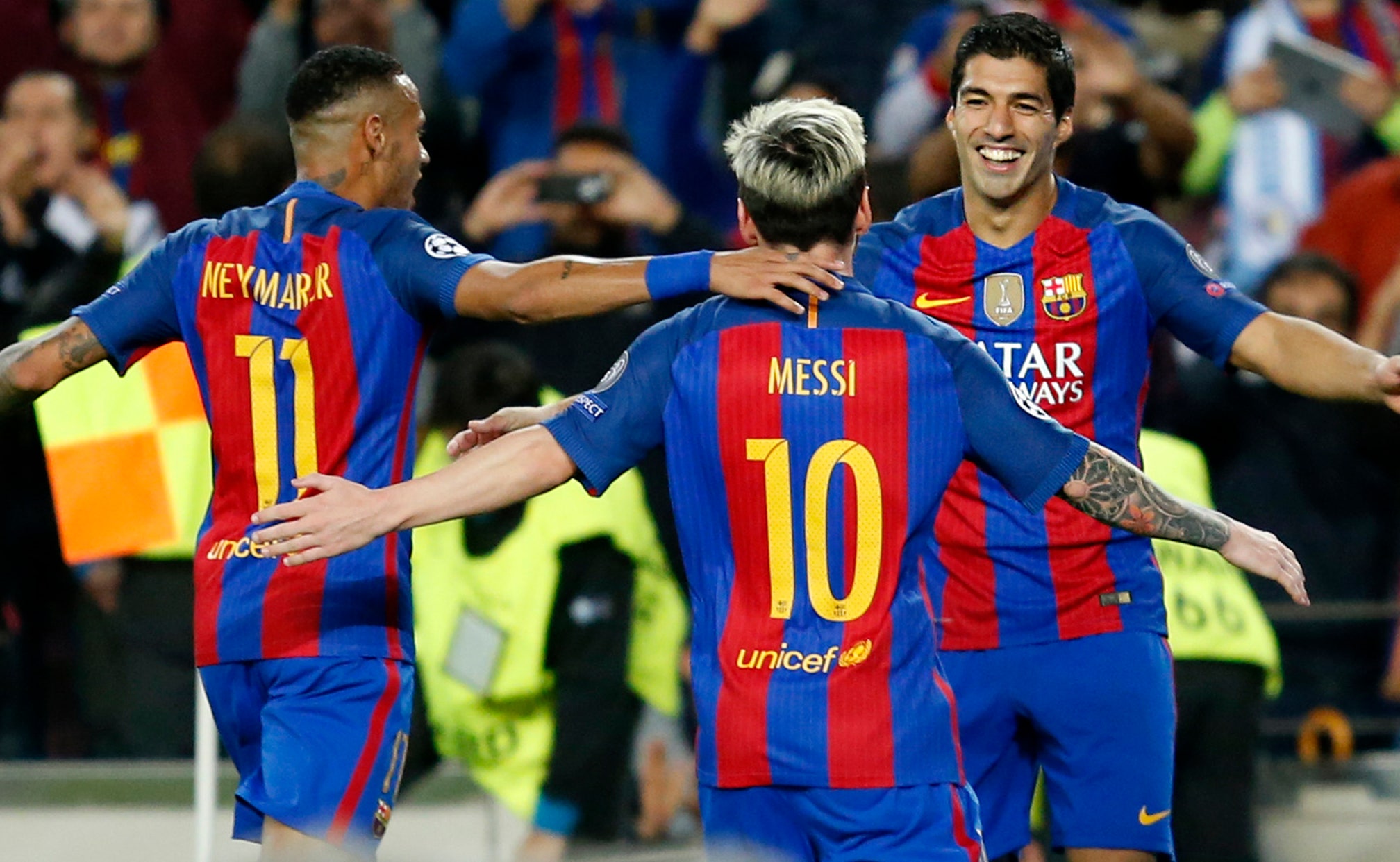 Watch Luis Suarez Troll Neymar And Lionel Messi Not Care One Bit Fox Sports