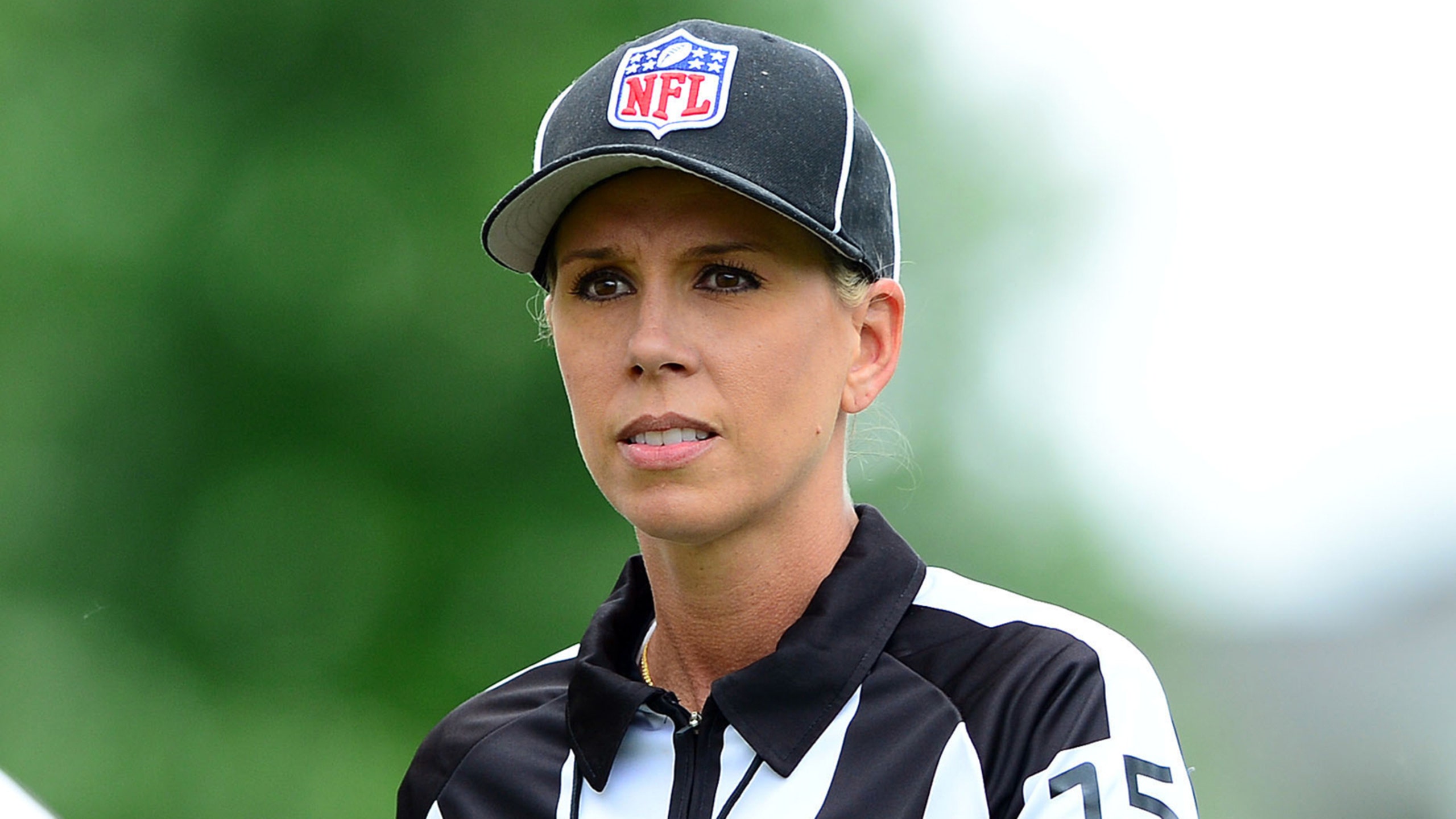 Sarah Thomas Nfls First Female Official Gets Her Crew Assignment Fox Sports