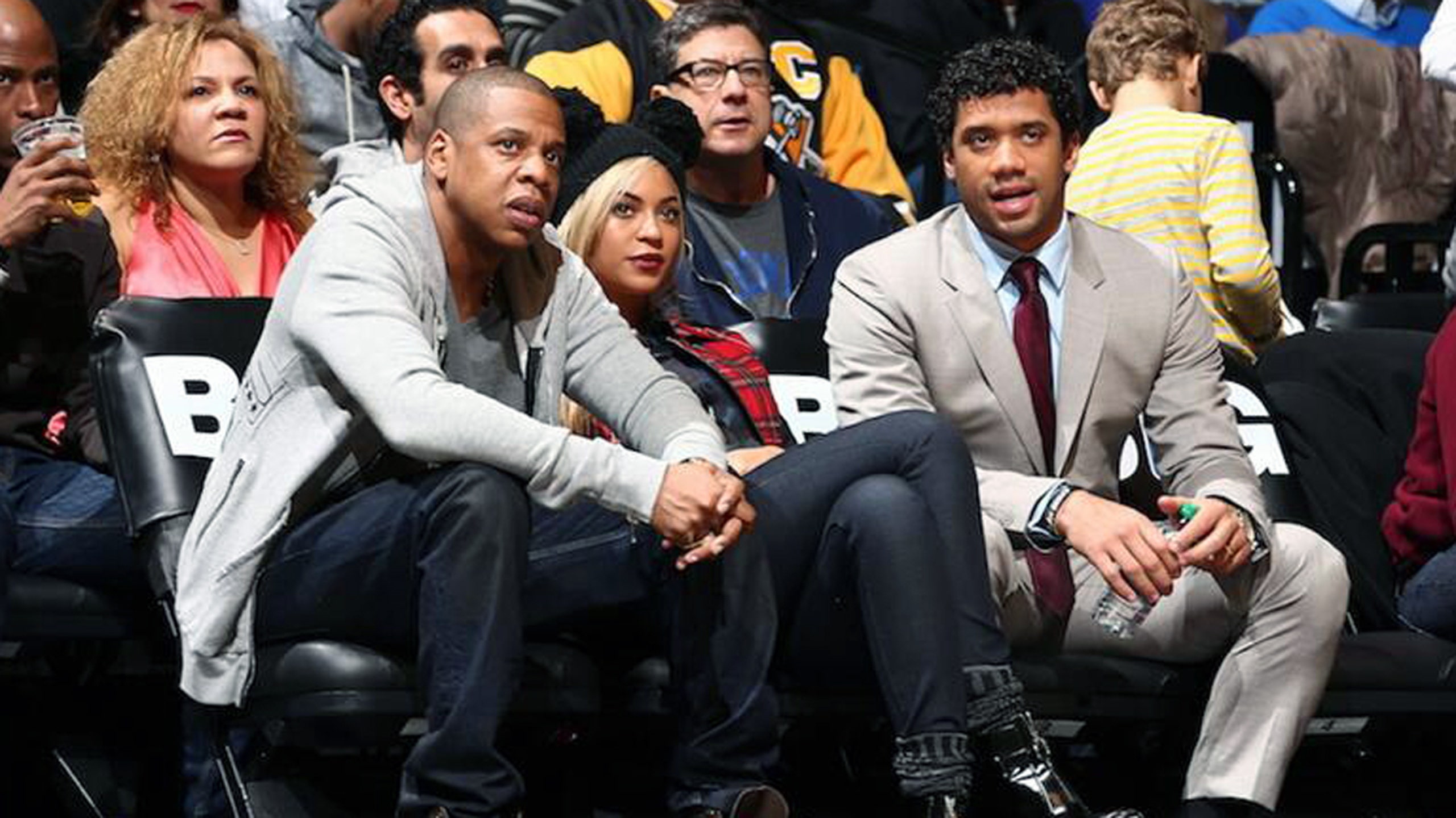 Russell Wilson Sits Courtside With Jay Z And Beyonce At Nets Game Fox Sports