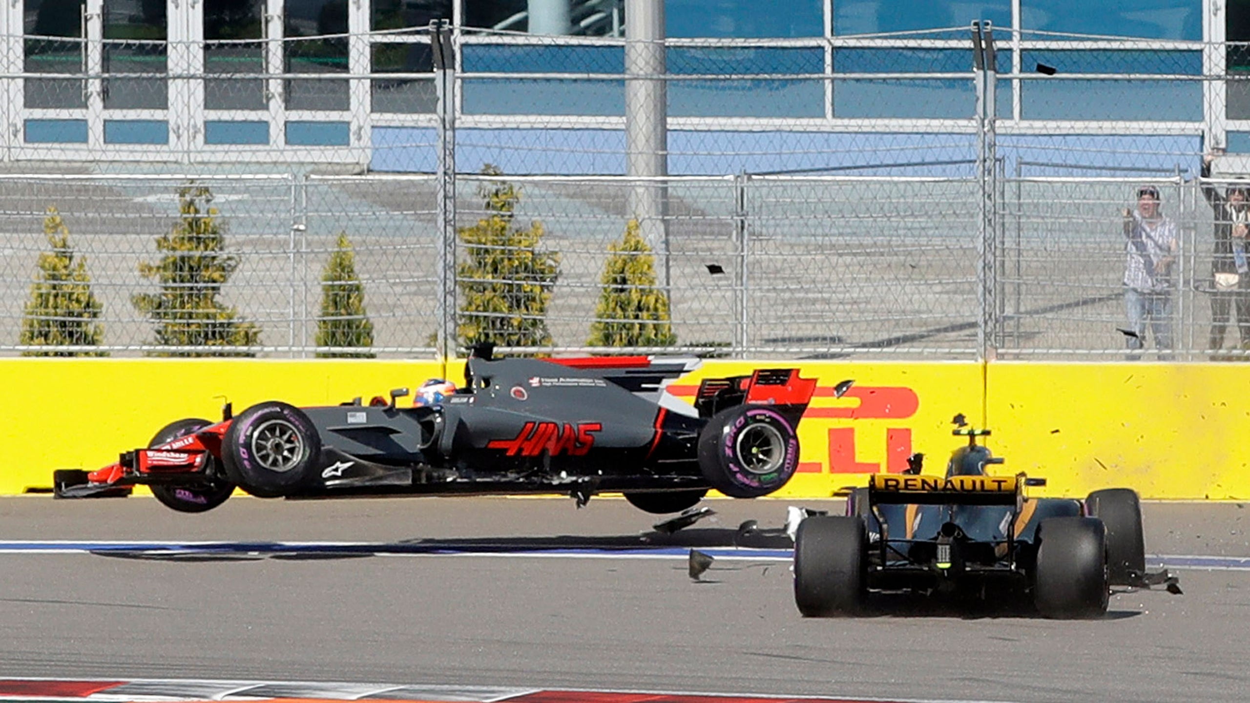 Frustrating weekend for Haas F1 in Sochi as Grosjean crashes out FOX Sports