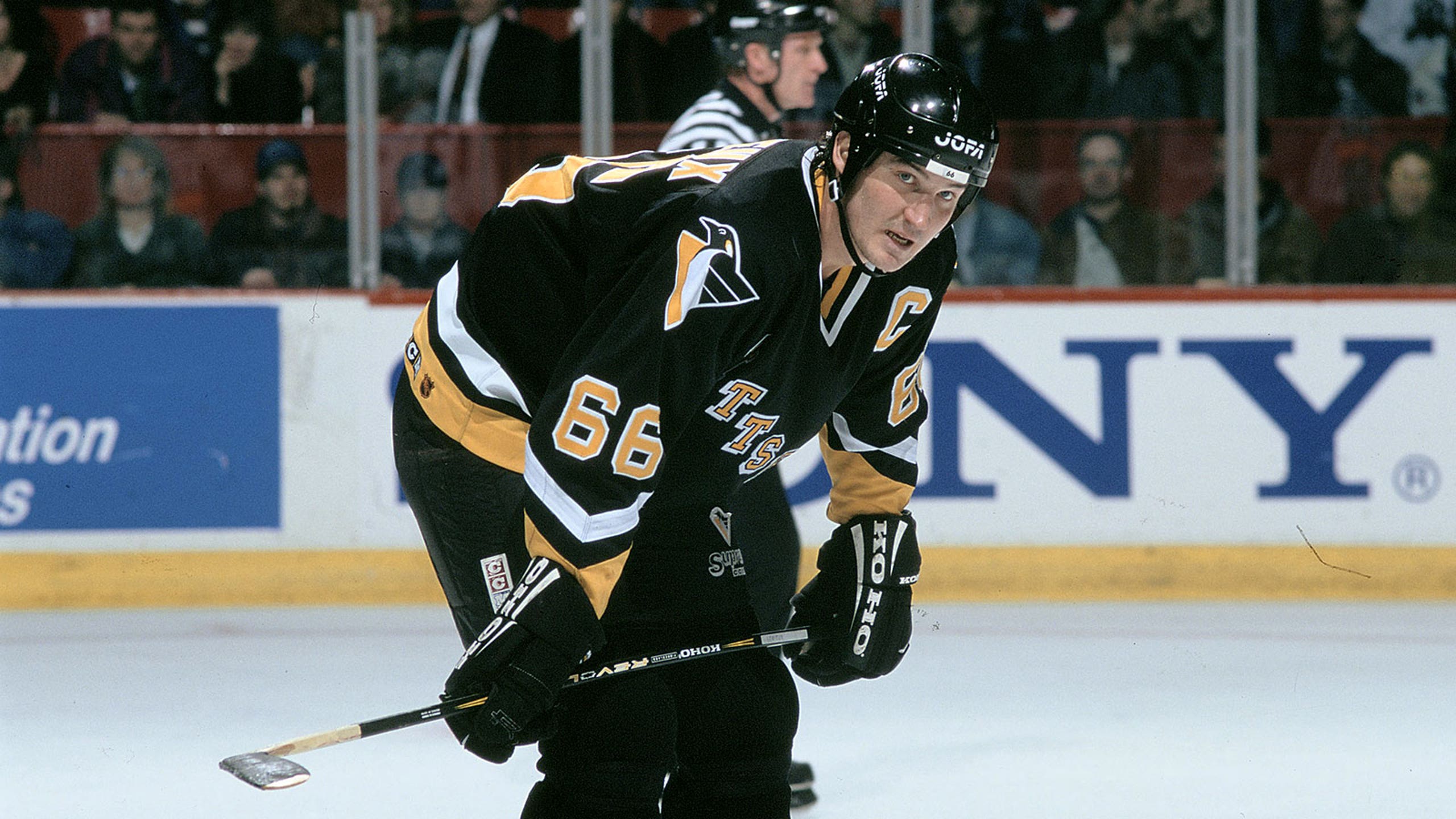 On This Day in Sports Mario Lemieux scores his 600th goal FOX Sports