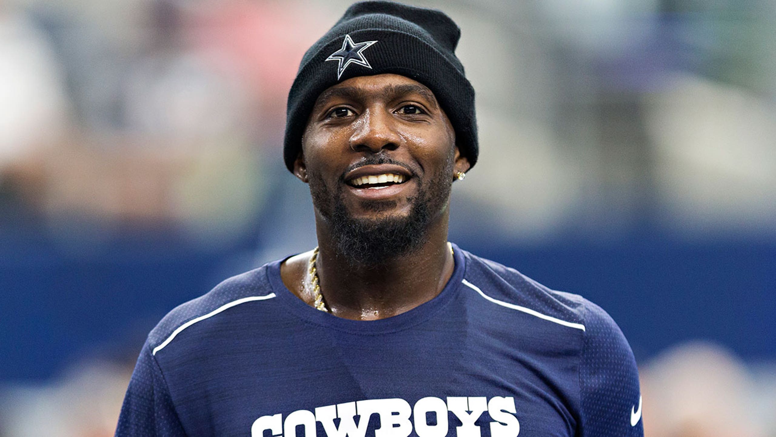 dez bryant cut fingers