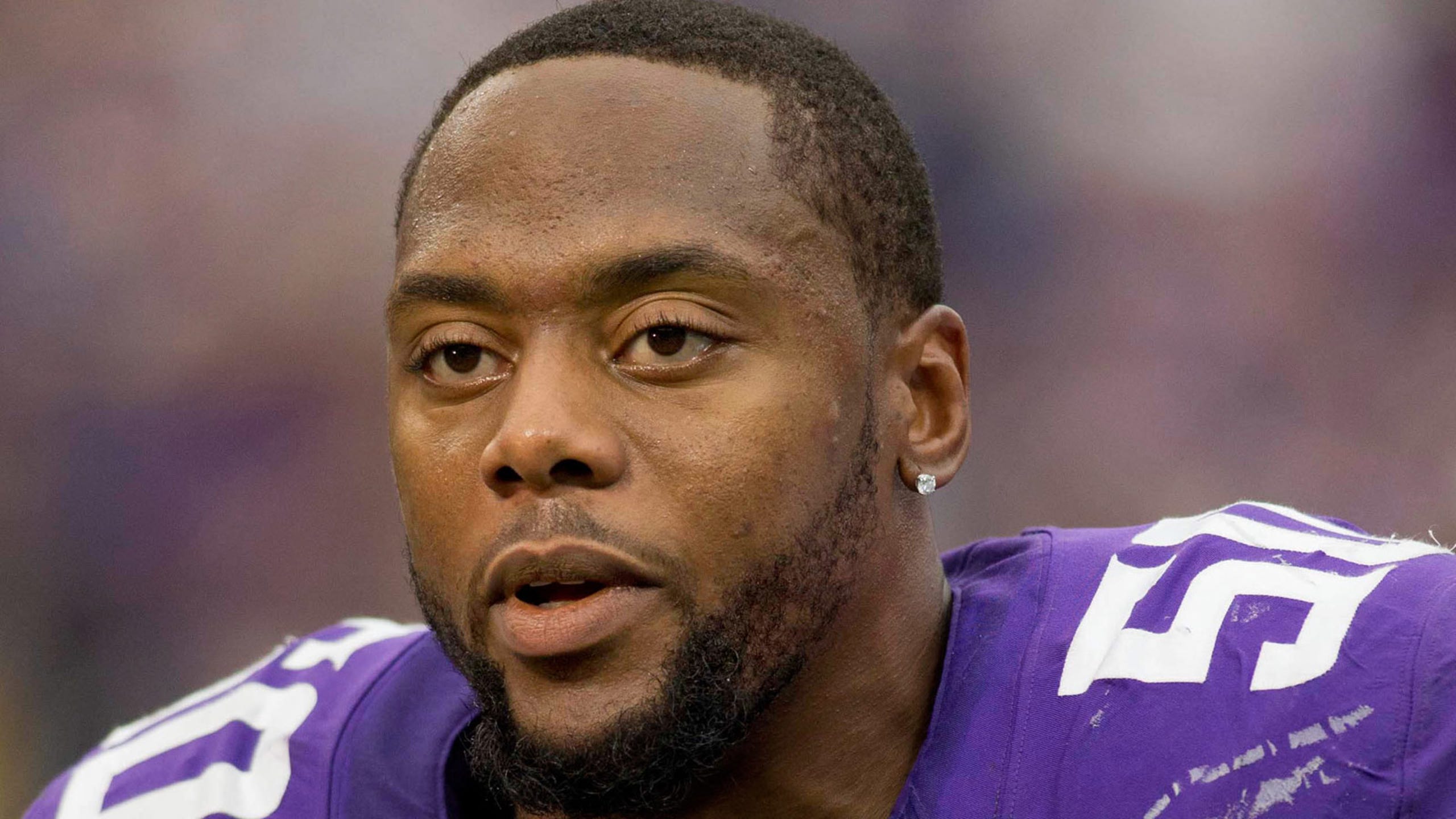 E.J. Henderson, Minnesota Vikings cheerleaders surprise 'SuperGav