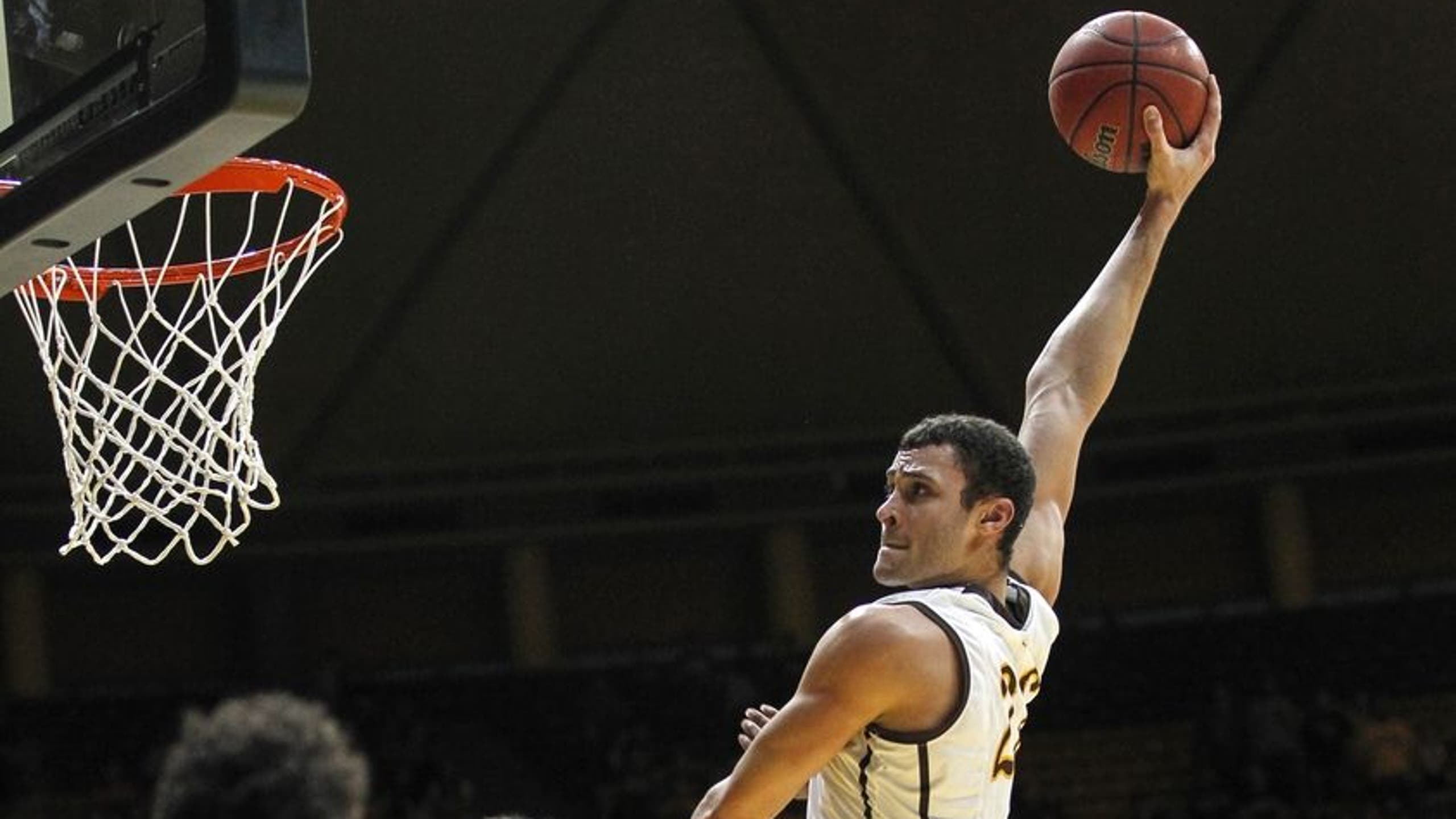 larry nance jr dunk