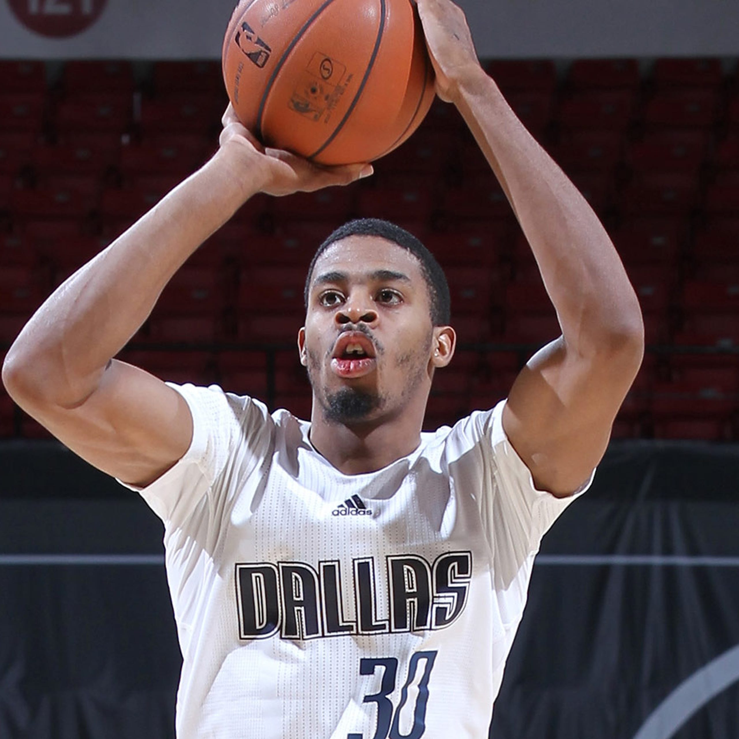 D J Stephens Among Four Players To Get Training Camp Invites From Cavaliers Fox Sports