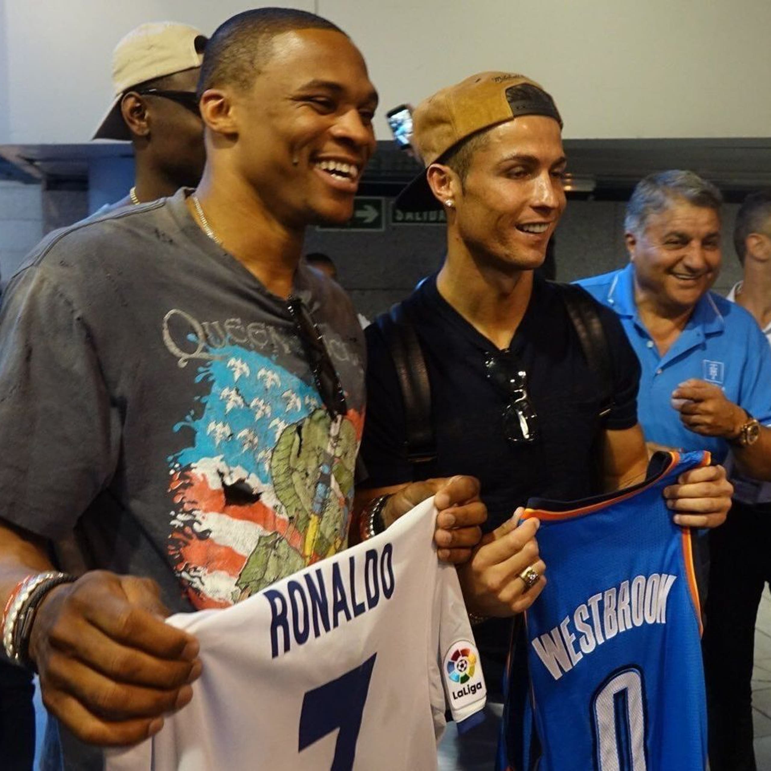 Cristiano Ronaldo And Russell Westbrook Swap Jerseys After Real Madrid Match Fox Sports