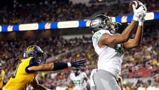 Next Story Image: Ducks TE Brown shows off one of a kind gold knee brace