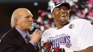 Next Story Image: Michael Strahan leads 2014 class into Pro Football Hall of Fame