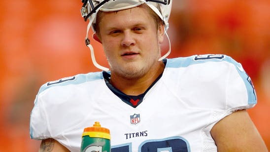 Titans turn to Andy Gallik at center