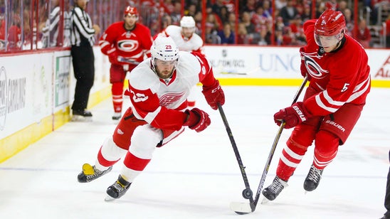 Rookie defenseman Hanifin to remain with Hurricanes