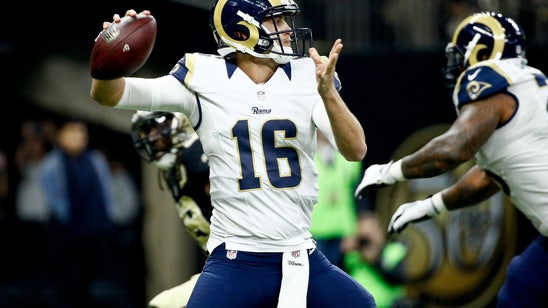 Jared Goff throws his first NFL touchdown pass in a Rams' loss (VIDEO)