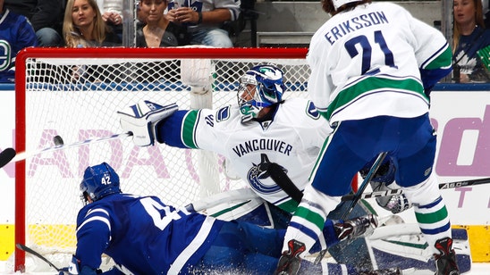 Canucks and Maple Leafs line brawl features goalie fight (Video)