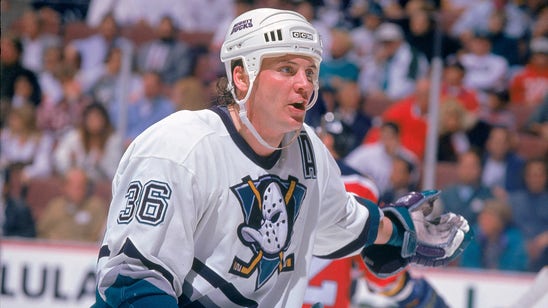 Report: Family donates former NHLer Todd Ewen's brain to concussion study