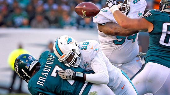 Week 11 injury roundup: Bradford hurt in Eagles' loss to Dolphins