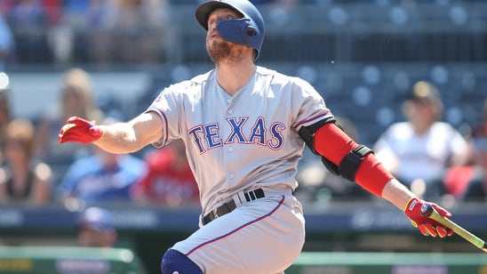 Pence pinch-hit slam, Rangers rally past Pirates 9-6