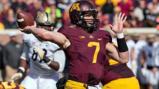 Gophers hold off Purdue, 39-38