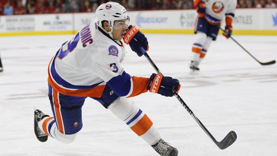 Report: Hamonic willing to finish season with Islanders