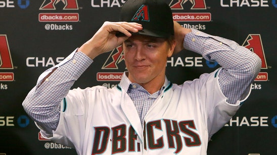 Here's your first look at Zack Greinke throwing as a Diamondback