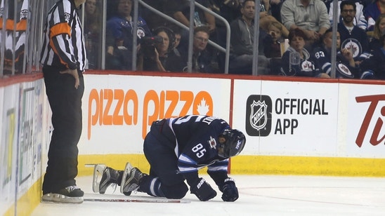 Winnipeg Jets: Why Mathieu Perreault has Been so Sloppy