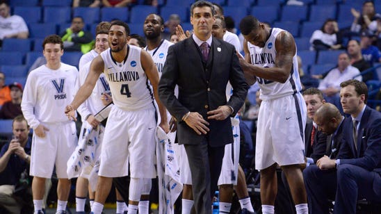 Dunking Donte: DiVincenzo wins Villanova dunk contest
